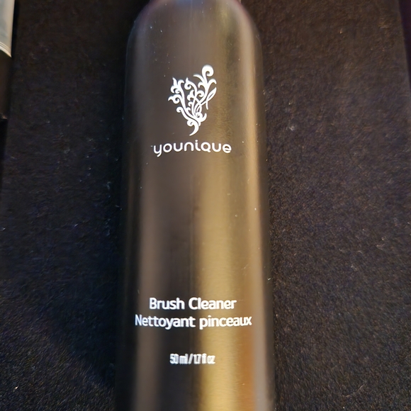 Younique Brush Cleaner - Picture 2 of 3
